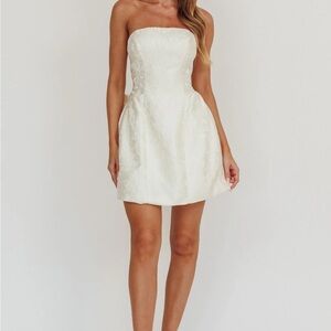 Selfie Leslie Strapless Cream Bow Dress